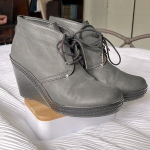 Dr. Scholls black wedge boots